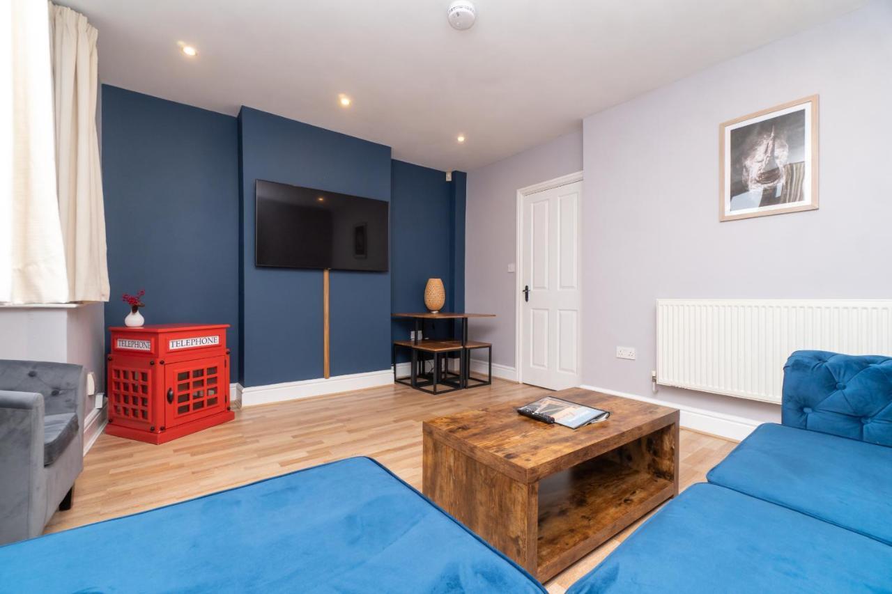 Spacious 2 Bed Southville Flat Near Harbourside Бристоль Экстерьер фото