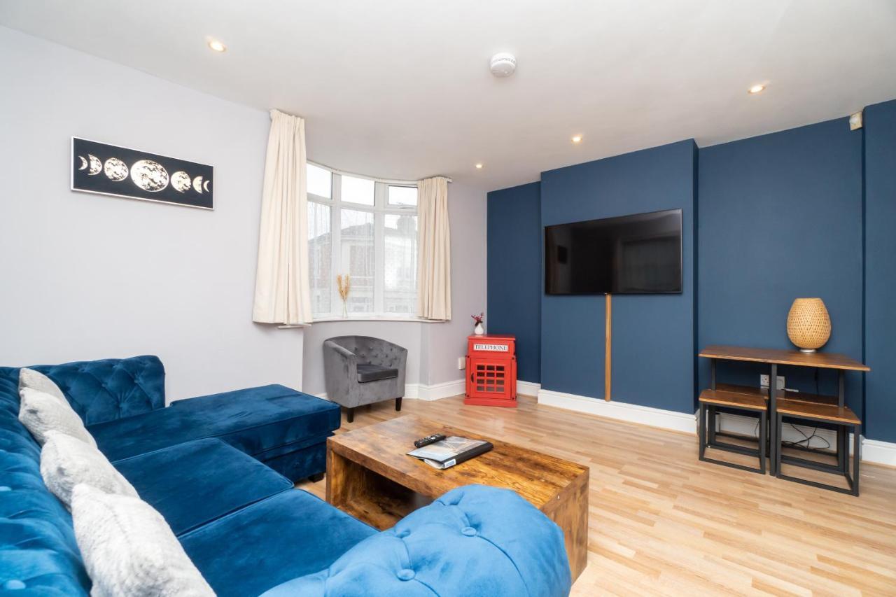 Spacious 2 Bed Southville Flat Near Harbourside Бристоль Экстерьер фото