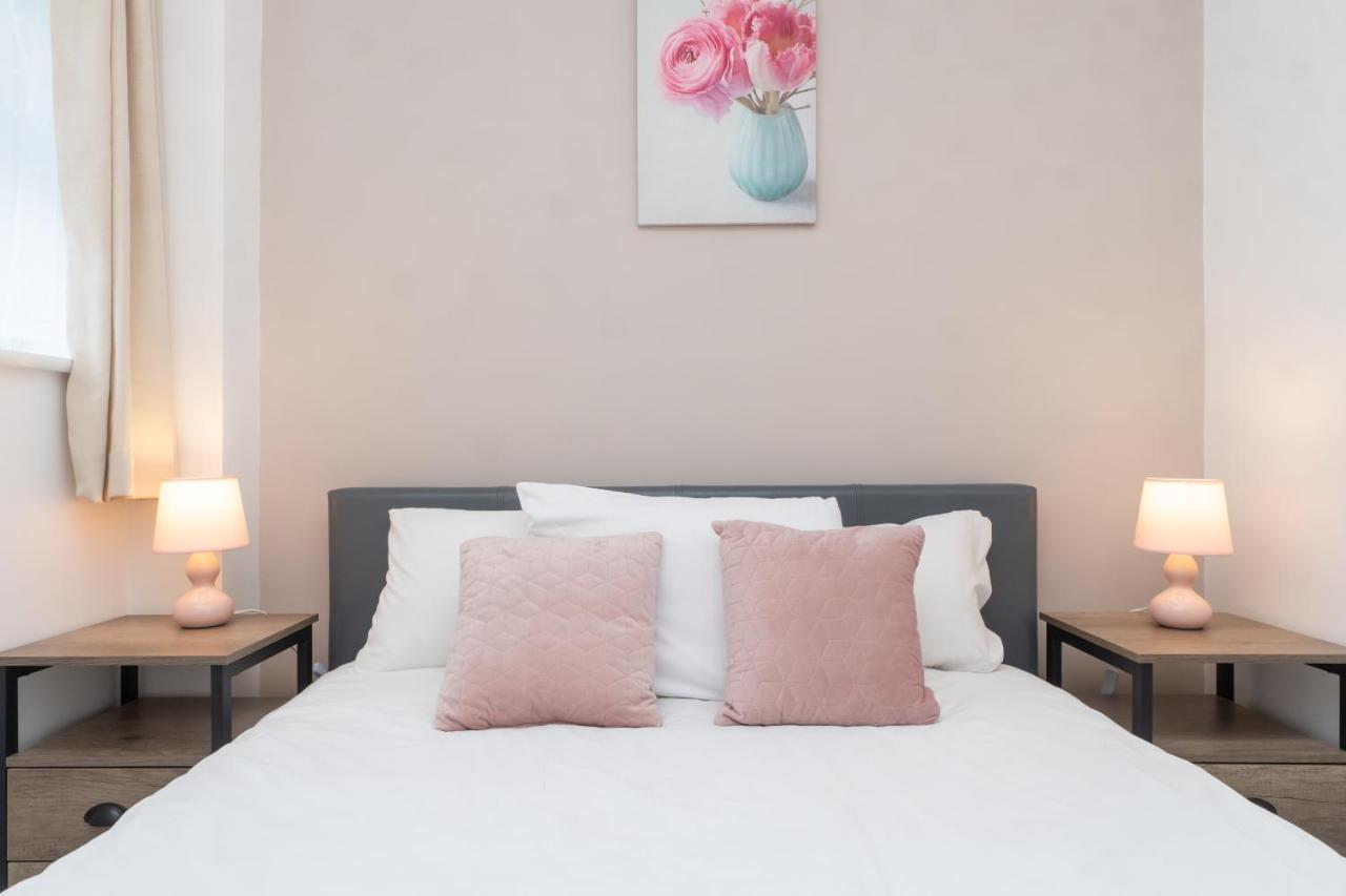 Spacious 2 Bed Southville Flat Near Harbourside Бристоль Экстерьер фото