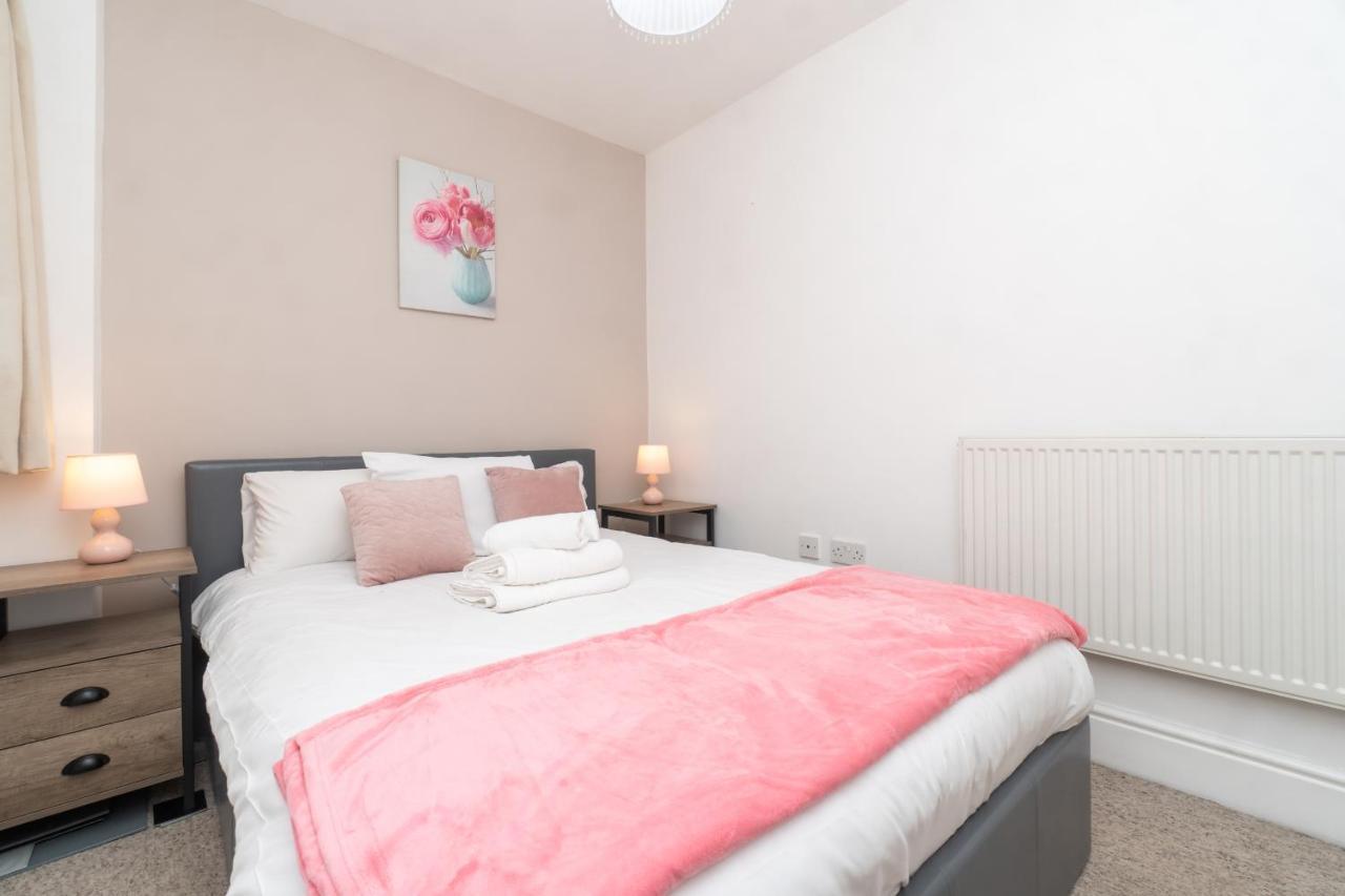 Spacious 2 Bed Southville Flat Near Harbourside Бристоль Экстерьер фото